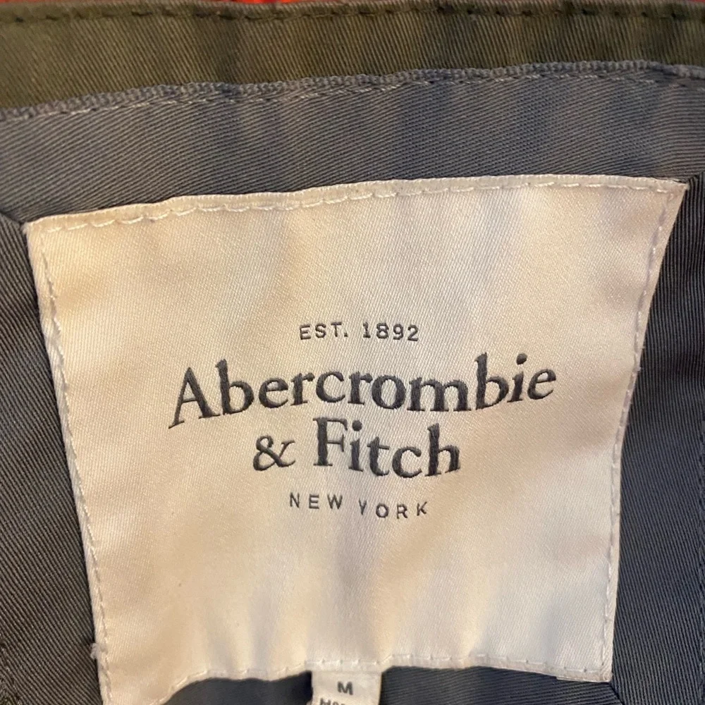 Abercrombie and Fitch drab green jacket - Picture 2 of 2